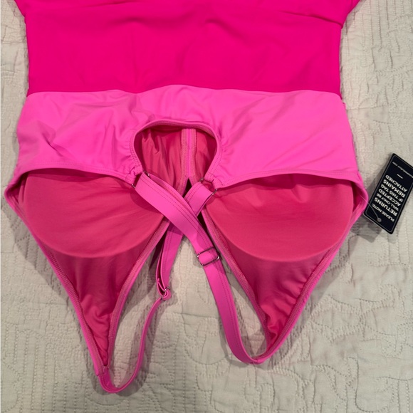 Swimsuit - Picture 8 of 8